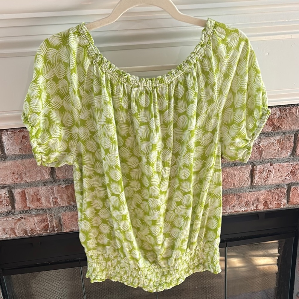Michael Kors Smocked Green and White Puff Sleeve Blouse sz PL - Picture 4 of 6